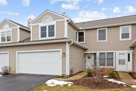 712 Hamilton Cir, Schaumburg, IL 60194