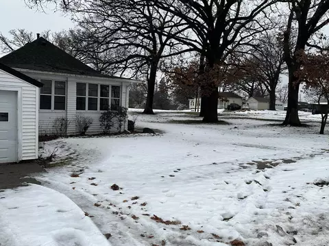405 E 2nd St, Spring Valley, IL 61362 photo 8