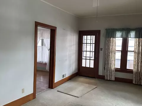 405 E 2nd St, Spring Valley, IL 61362 photo 10