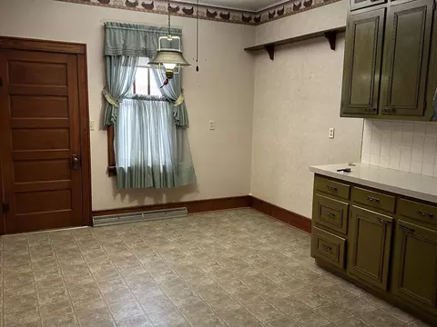 405 E 2nd St, Spring Valley, IL 61362 photo 16
