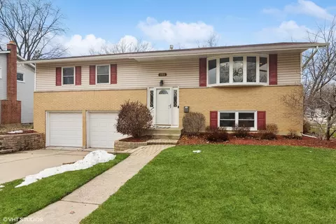 356 N Williams Dr, Palatine, IL 60074