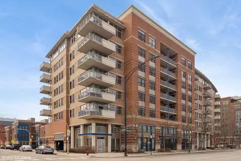 511 W Division St #711, Chicago, IL 60610