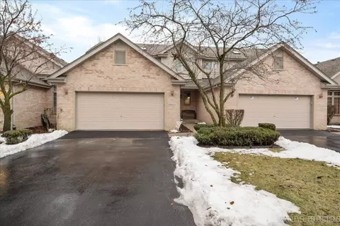8113 Nielsen Dr, Tinley Park, IL 60477
