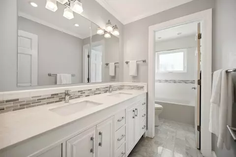 Bath - 726 Forest Rd, Glenview, IL 60025 photo 3 of 3