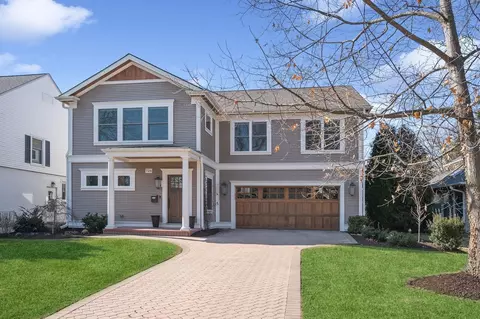 Exterior - 726 Forest Rd, Glenview, IL 60025 photo 2 of 7