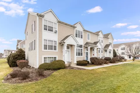 632 Spring Leaf Dr, Joliet, IL 60431 photo 2