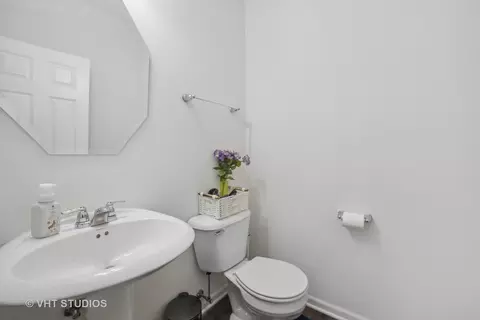 3763 Saint James Ct, Elgin, IL 60124 photo 9