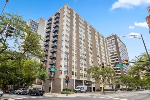 3033 N Sheridan Rd #1606, Chicago, IL 60657