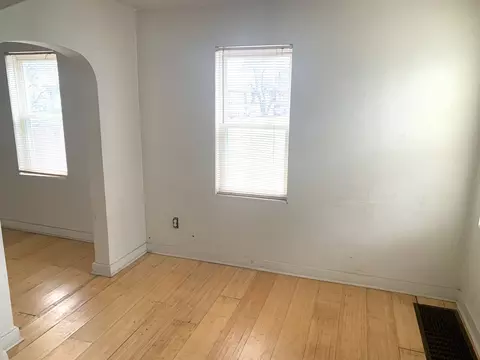 157 Bridge St, Joliet, IL 60435 photo 3