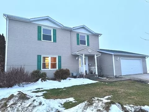 273 N 45th Rd, Mendota, IL 61342