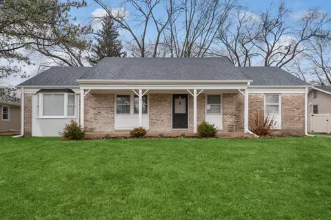 521 Burnt Ember Ln, Buffalo Grove, IL 60089