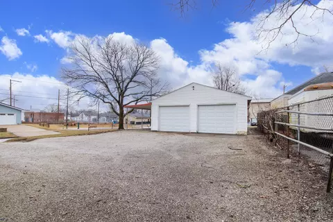 911 Elder St, Bloomington, IL 61701 photo 33