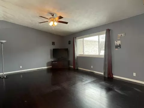 25601 Front St, Sterling, IL 61081 photo 8