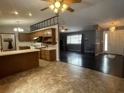25601 Front St, Sterling, IL 61081 photo 11