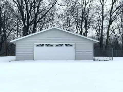 25601 Front St, Sterling, IL 61081 photo 5