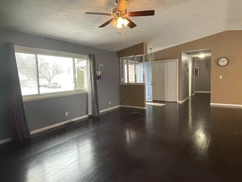 25601 Front St, Sterling, IL 61081 photo 10