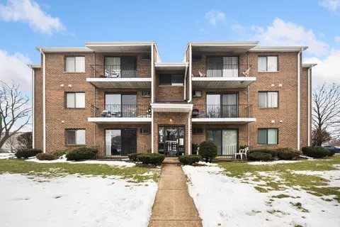 7325 Tiffany Dr #1A, Orland Park, IL 60462