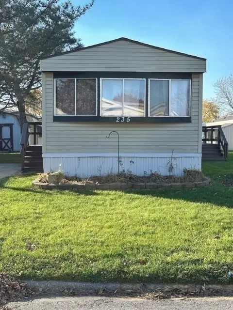 235 Daren Dr, Lynwood, IL 60411