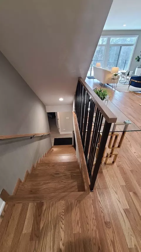 Entry Way - 529 S Elm St, Itasca, IL 60143 photo 10 of 10