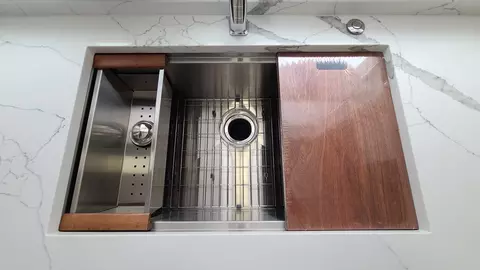 Kitchen - 529 S Elm St, Itasca, IL 60143 photo 12 of 14