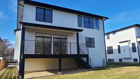 Exterior - 529 S Elm St, Itasca, IL 60143 photo 6 of 6