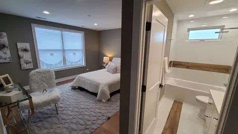 Bedroom - 529 S Elm St, Itasca, IL 60143 photo 3 of 11