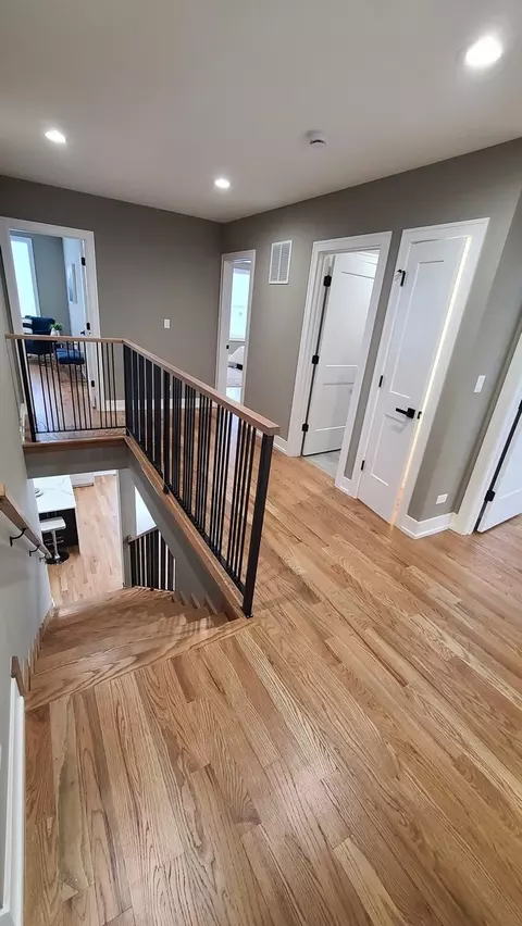 Entry Way - 529 S Elm St, Itasca, IL 60143 photo 6 of 10
