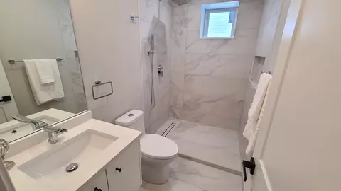 Bath - 529 S Elm St, Itasca, IL 60143 photo 16 of 16