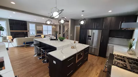 Kitchen - 529 S Elm St, Itasca, IL 60143 photo 4 of 14