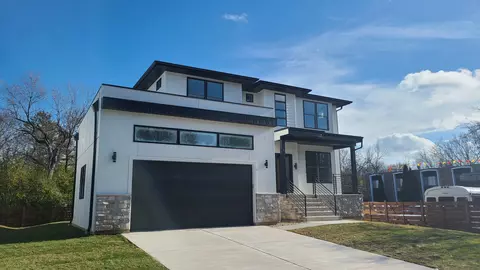 Exterior - 529 S Elm St, Itasca, IL 60143 photo 3 of 6