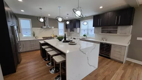 Kitchen - 529 S Elm St, Itasca, IL 60143 photo 3 of 14