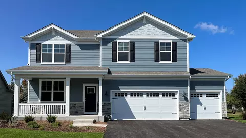747 Kentshire Cir, Elgin, IL 60124