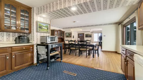 2341 W Egan Rd, Leaf River, IL 61047 photo 9