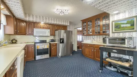 2341 W Egan Rd, Leaf River, IL 61047 photo 7