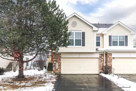 2332 Georgetown Cir, Aurora, IL 60503
