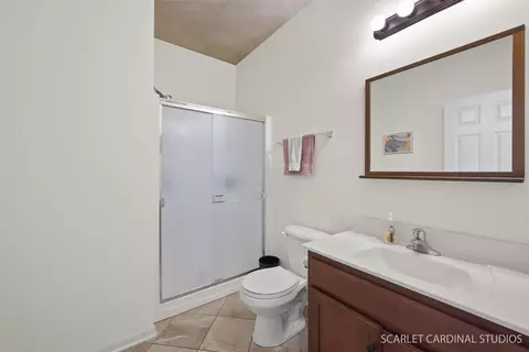 Bath - 16524 Hidden River Cir, Plainfield, IL 60586 photo 1 of 7