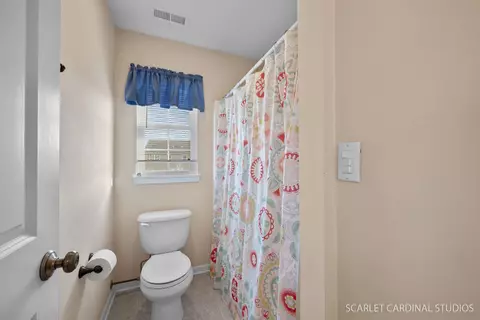 Bath - 16524 Hidden River Cir, Plainfield, IL 60586 photo 4 of 7