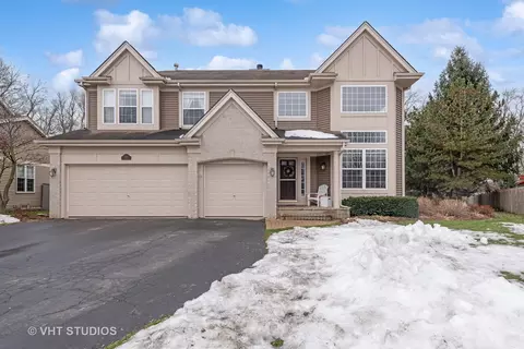 1581 Summerhill Ln, Cary, IL 60013
