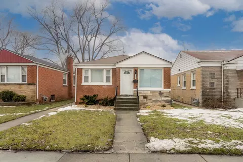 100 Frederick Ave, Bellwood, IL 60104