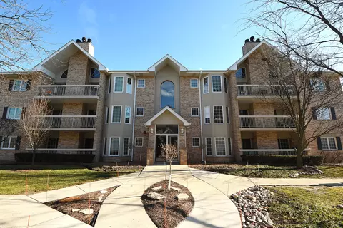 7779 Bristol Park Dr #3SE, Tinley Park, IL 60477