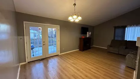 16112 Trumbull Ave, Markham, IL 60426 photo 8