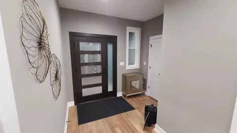 Entry Way - 523 S Elm St, Itasca, IL 60143 photo 1 of 6
