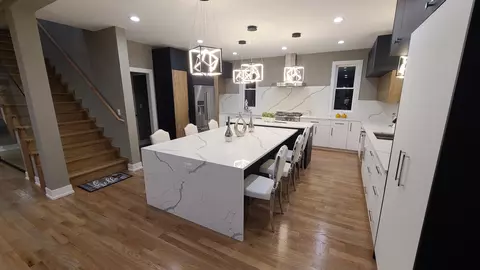 Dining - 523 S Elm St, Itasca, IL 60143 photo 3 of 4