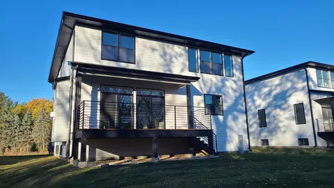 Exterior - 523 S Elm St, Itasca, IL 60143 photo 14 of 15