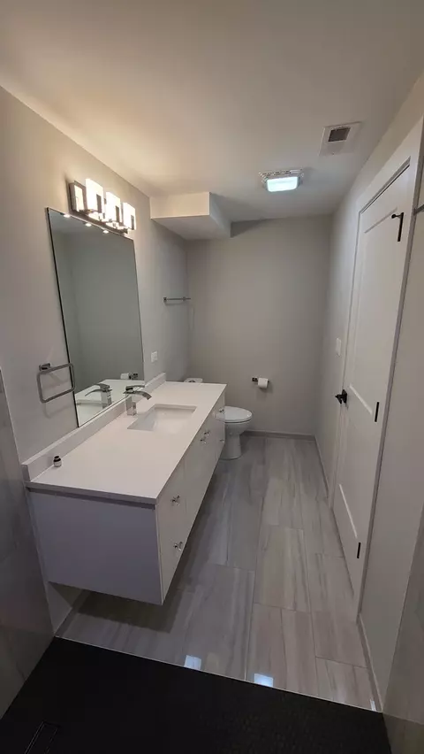 Bath - 523 S Elm St, Itasca, IL 60143 photo 13 of 13