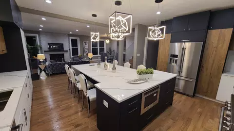 Kitchen - 523 S Elm St, Itasca, IL 60143 photo 4 of 8