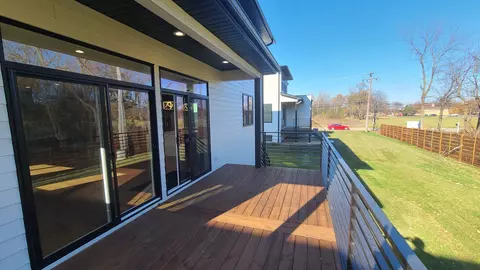 Exterior - 523 S Elm St, Itasca, IL 60143 photo 7 of 15