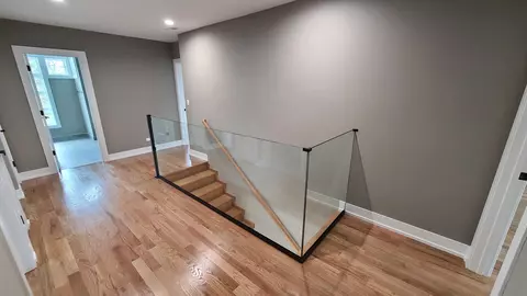 Entry Way - 523 S Elm St, Itasca, IL 60143 photo 3 of 6