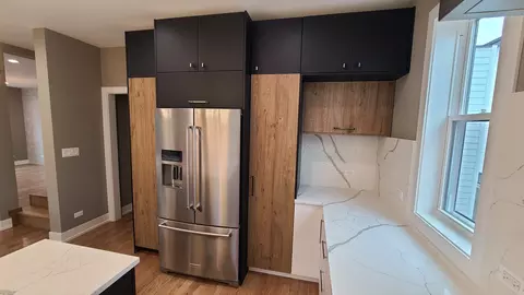 Kitchen - 523 S Elm St, Itasca, IL 60143 photo 7 of 8