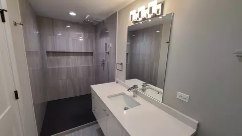 Bath - 523 S Elm St, Itasca, IL 60143 photo 10 of 13